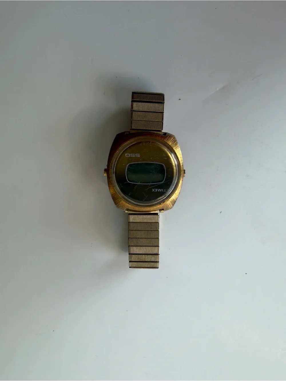 Vintage Men's Timex SSQ Digital Watch Wristwatch Gold Plated Tone Needs Battery